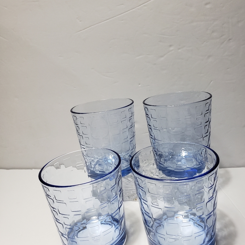 Vintage Set Of 4 CIRCLEWARE Light Blue Crystal Juice Tumblers